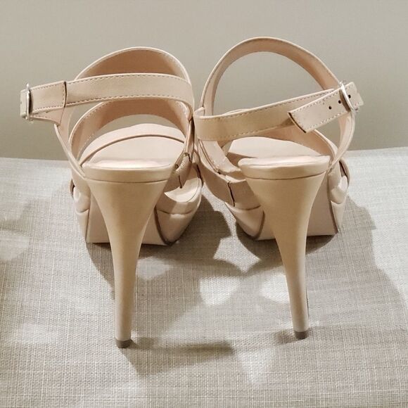 Sexy nude strapy heels - Picture 3 of 5